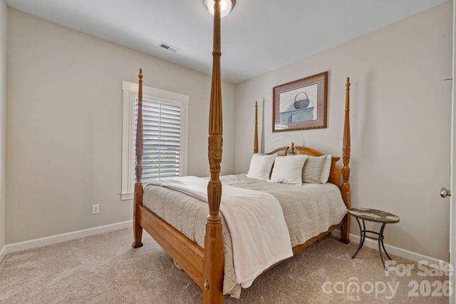 2319 Lochview Street, Pineville, NC 28134