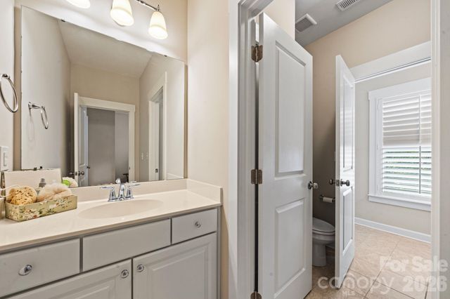 2319 Lochview Street, Pineville, NC 28134