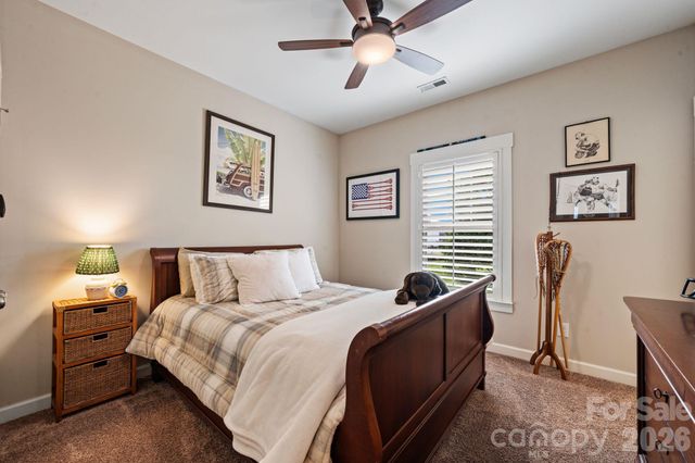2319 Lochview Street, Pineville, NC 28134
