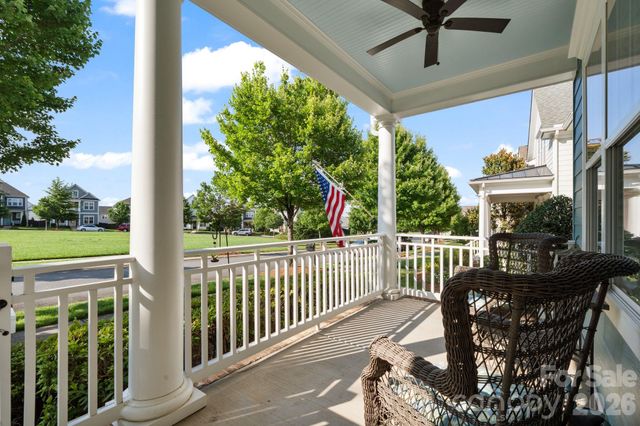 2319 Lochview Street, Pineville, NC 28134