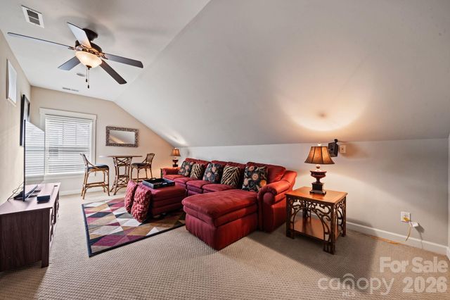2319 Lochview Street, Pineville, NC 28134
