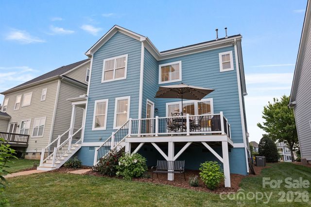 2319 Lochview Street, Pineville, NC 28134