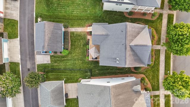 2319 Lochview Street, Pineville, NC 28134