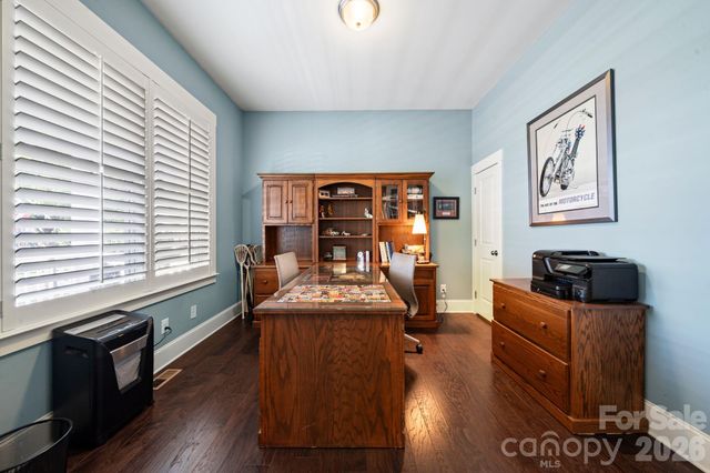 2319 Lochview Street, Pineville, NC 28134