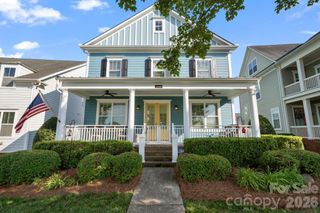 2319 Lochview Street, Pineville, NC 28134