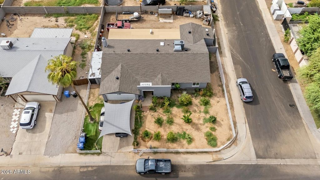 8117 W ELM Street, Phoenix, AZ 85033 — photo 2