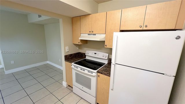 686 NW 114th Ave 101, Sweetwater, FL 33172