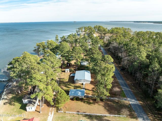 2995 Hickory Point Road, Aurora, NC 27806