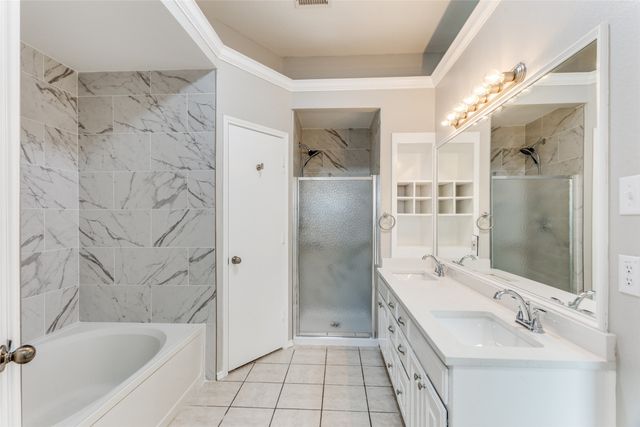 1001 Rolling Meadows Drive, Burleson, TX 76028