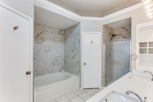 1001 Rolling Meadows Drive, Burleson, TX 76028