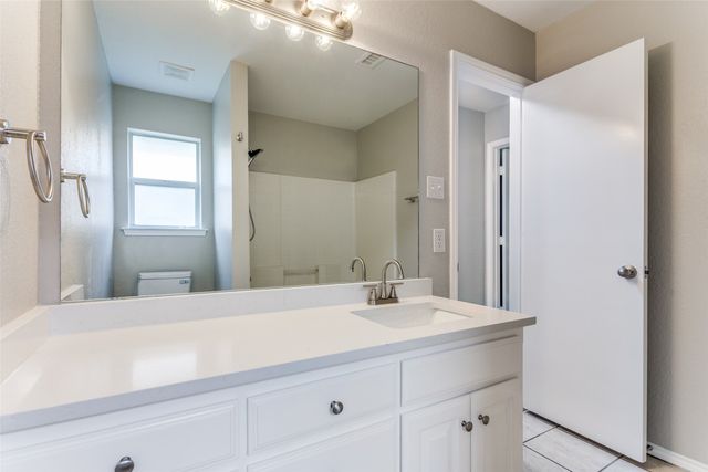 1001 Rolling Meadows Drive, Burleson, TX 76028