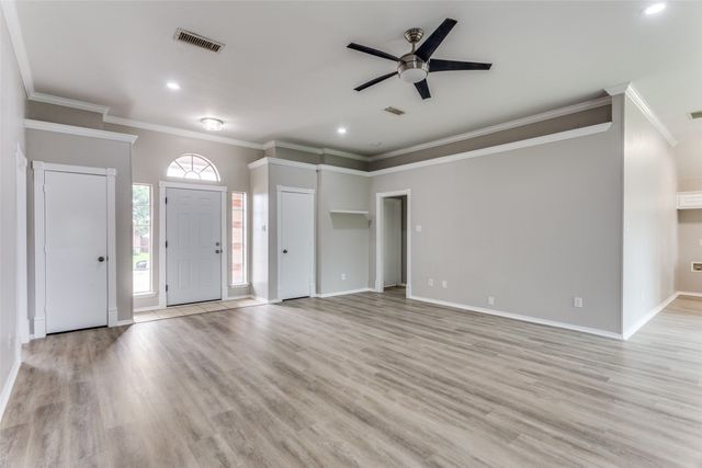1001 Rolling Meadows Drive, Burleson, TX 76028