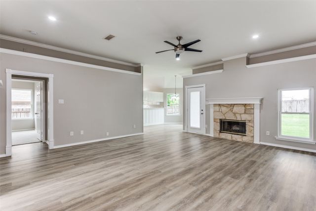 1001 Rolling Meadows Drive, Burleson, TX 76028