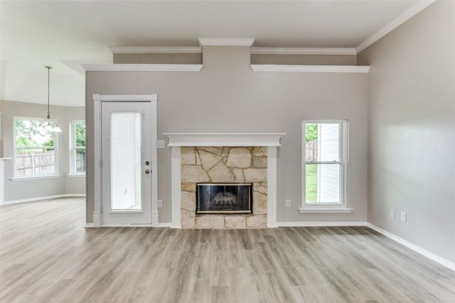 1001 Rolling Meadows Drive, Burleson, TX 76028