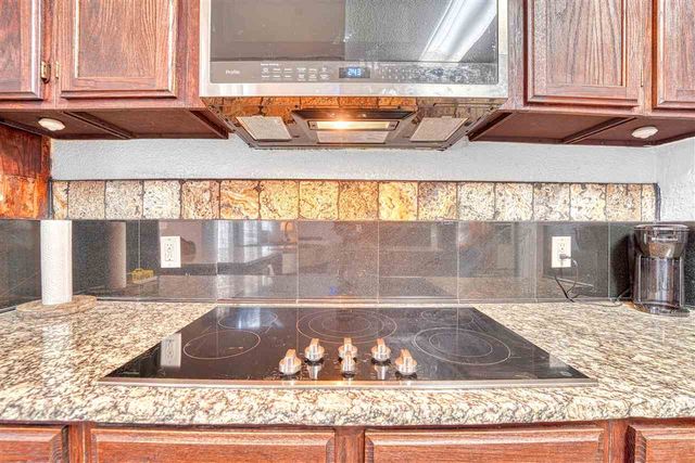 130 Stardust Cir, Walters, OK 73572