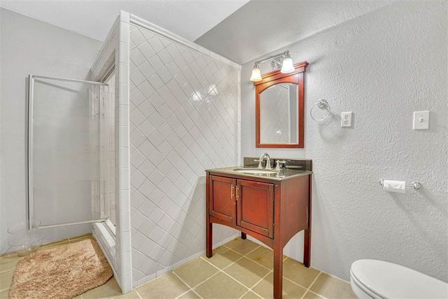 130 Stardust Cir, Walters, OK 73572