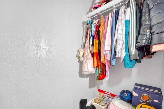 130 Stardust Cir, Walters, OK 73572