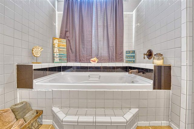 130 Stardust Cir, Walters, OK 73572