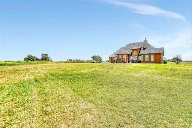 130 Stardust Cir, Walters, OK 73572