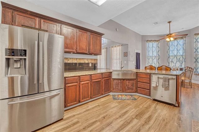 130 Stardust Cir, Walters, OK 73572