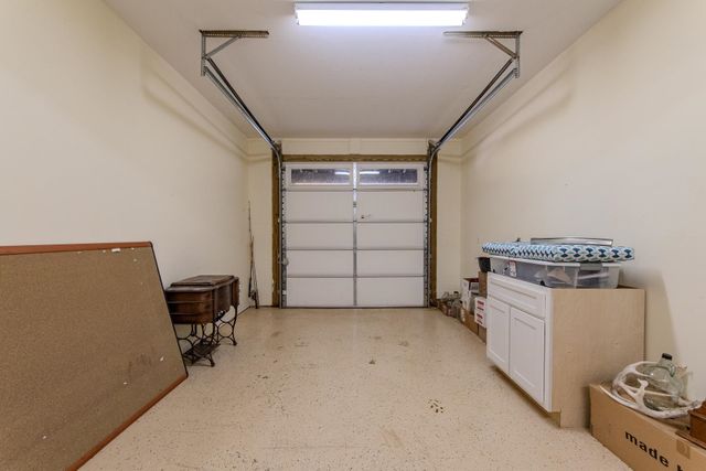 2411 KEAZEY HOLLOW RD, Waynesboro, TN 38485