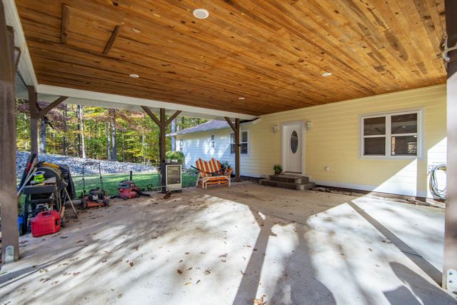 2411 KEAZEY HOLLOW RD, Waynesboro, TN 38485