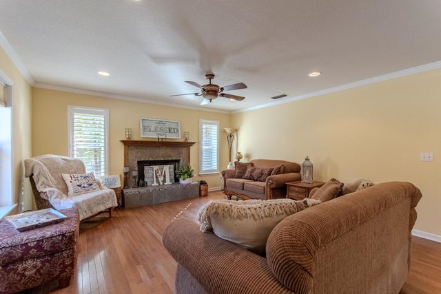 2411 KEAZEY HOLLOW RD, Waynesboro, TN 38485