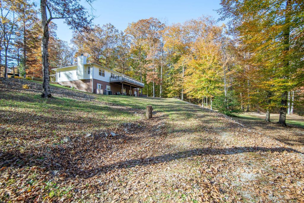 2411 KEAZEY HOLLOW RD, Waynesboro, TN 38485