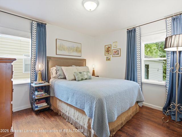 820 S Dexter Drive, Lansing, MI 48910