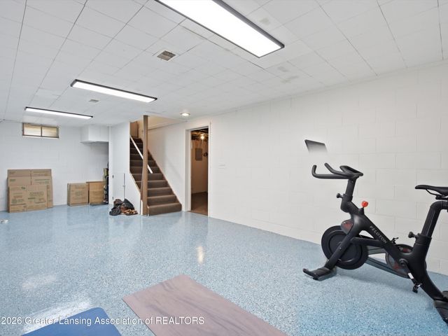 820 S Dexter Drive, Lansing, MI 48910