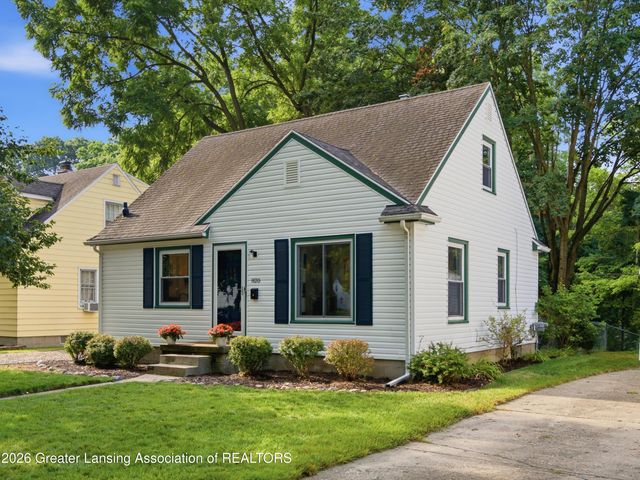 820 S Dexter Drive, Lansing, MI 48910