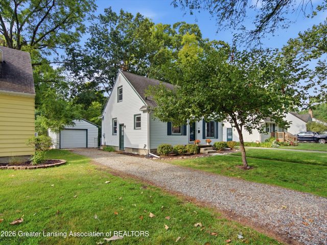 820 S Dexter Drive, Lansing, MI 48910