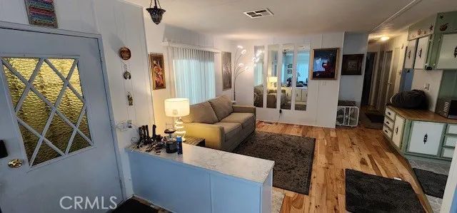 21001 Plummer 99, Chatsworth, CA 91311