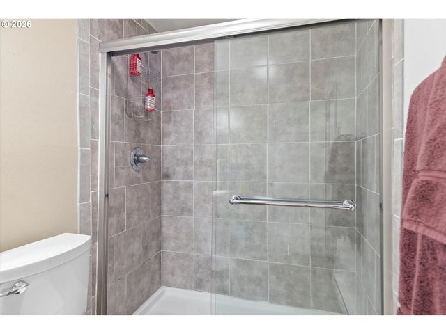 15 Ne KEENE Ave, Depoe Bay, OR 97341