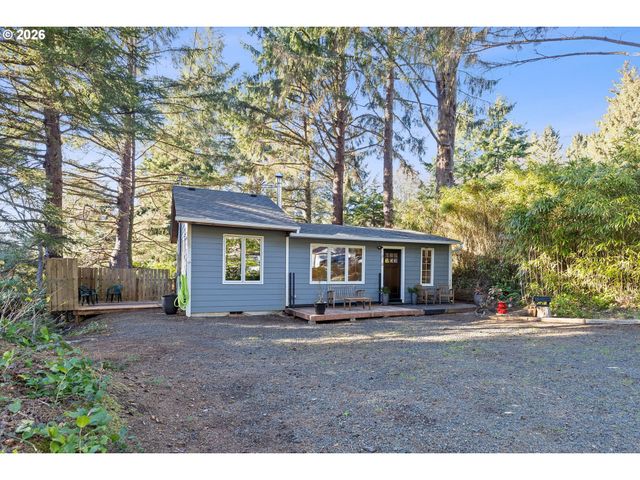 15 Ne KEENE Ave, Depoe Bay, OR 97341