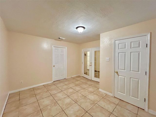 514 Regional Park Drive, Houston, TX 77060