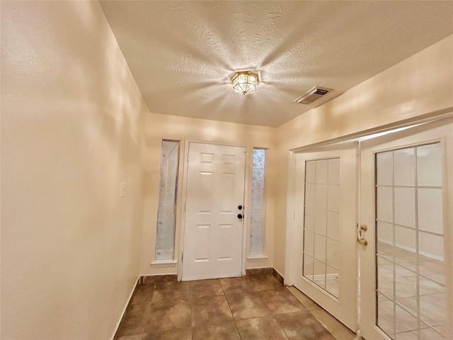 514 Regional Park Drive, Houston, TX 77060