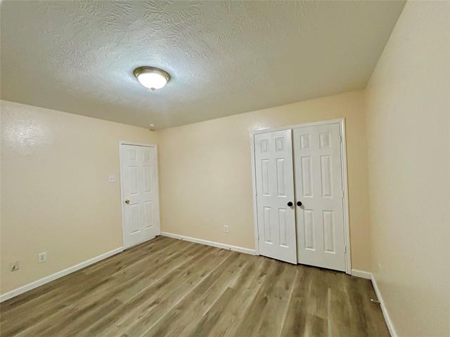 514 Regional Park Drive, Houston, TX 77060