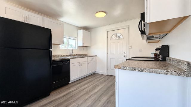 17 E TOWNLEY Avenue, Phoenix, AZ 85020