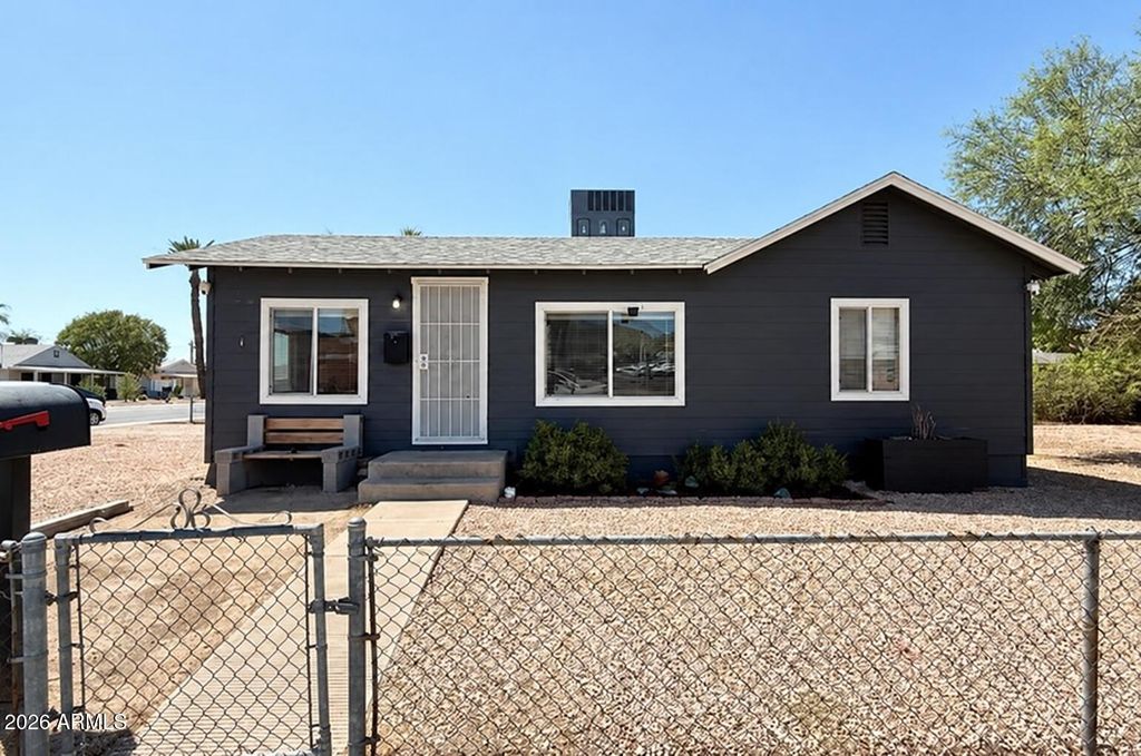 17 E TOWNLEY Avenue, Phoenix, AZ 85020
