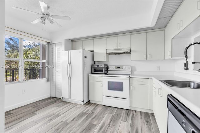 550 SW 138th Ave 309K, Pembroke Pines, FL 33027