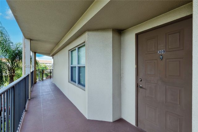 550 SW 138th Ave 309K, Pembroke Pines, FL 33027