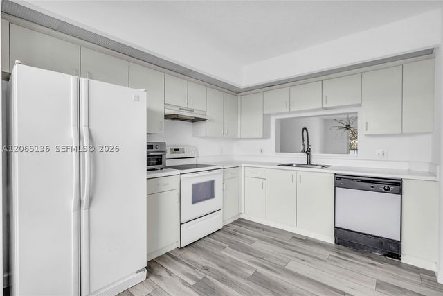 550 SW 138th Ave 309K, Pembroke Pines, FL 33027