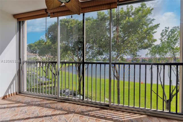 550 SW 138th Ave 309K, Pembroke Pines, FL 33027