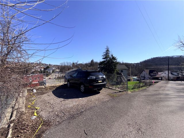 353 Euclid Ave, Canonsburg, PA 15317