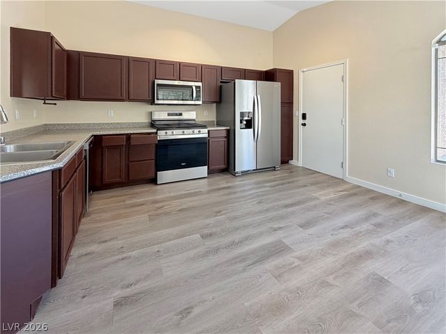 7912 Quill Gordon Avenue, Las Vegas, NV 89149