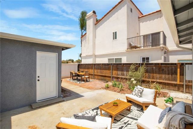 18506 Kingsdale Avenue, Redondo Beach, CA 90278