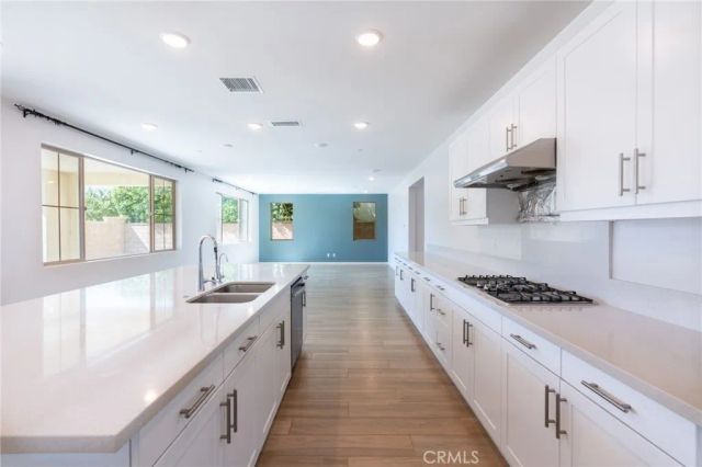 2532 E Scarett, Ontario, CA 91762