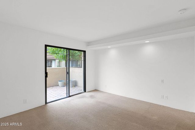 5035 N 10TH Place 108, Phoenix, AZ 85014