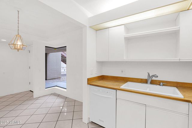 5035 N 10TH Place 108, Phoenix, AZ 85014